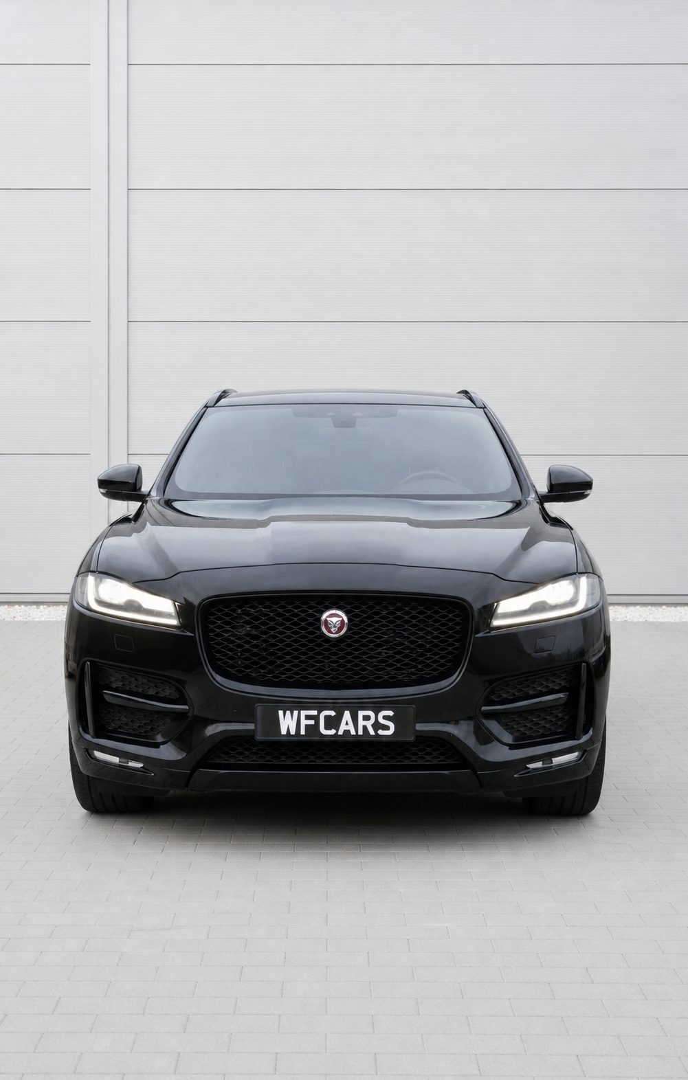 Jaguar F-PACE R SPORT